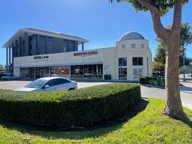 More Photos Of 4678 Campus Dr, Newport Beach Unknown For Lease