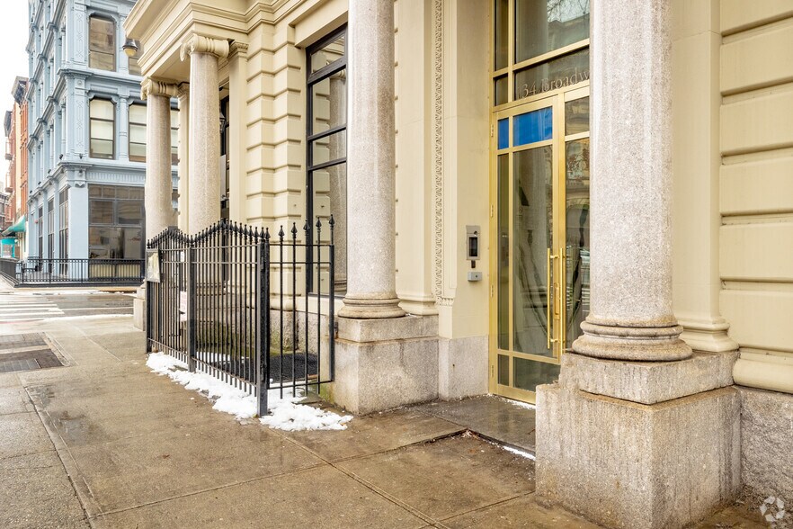 More Photos Of 134 Broadway, Brooklyn Office For Lease