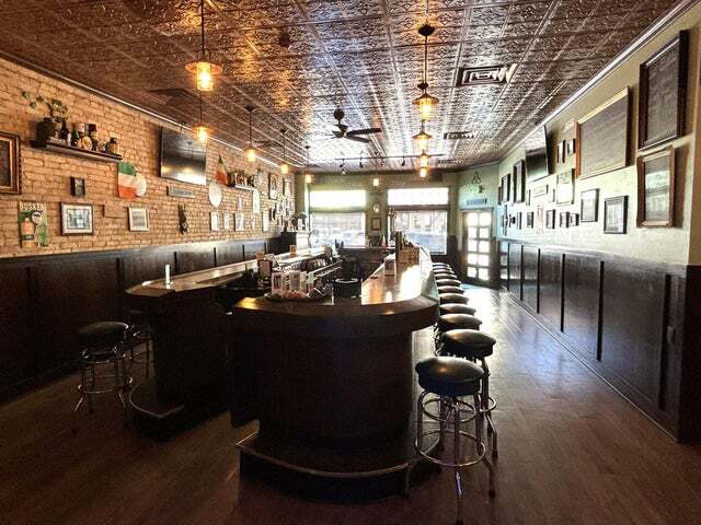 More Photos Of 811 Jay St, Manitowoc Restaurant For Sale
