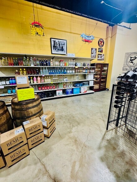 More Photos Of 10100 West Rd, Houston Unknown For Lease