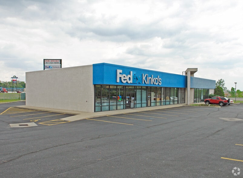 Primary Photo Of 7275-7285 Poe Ave, Dayton Freestanding For Sale
