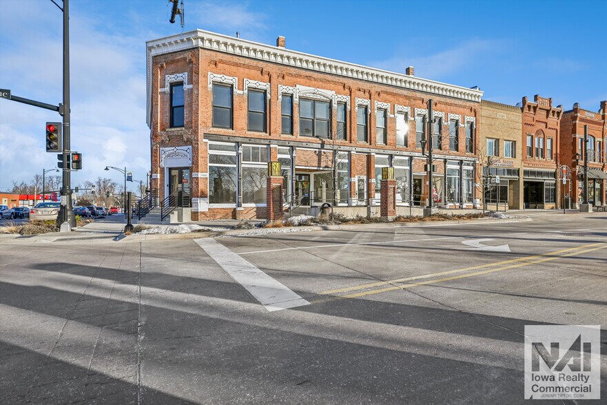 More Photos Of 1000-1030 7th Ave, Marion Freestanding For Lease