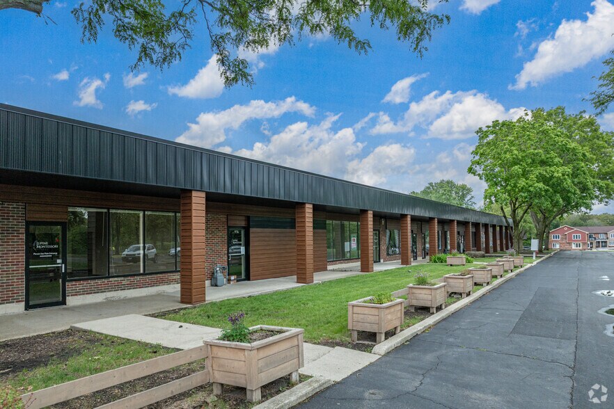 Primary Photo Of 922-938 N State St, Lockport Office For Lease