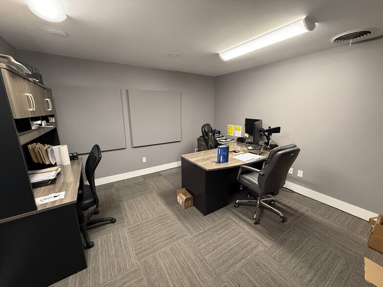 More Photos Of 862 Lenox Ave, Portage Manufacturing For Lease