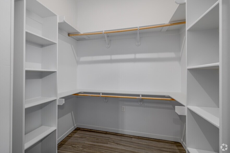 More Photos Of 305 N Main St, Broken Arrow Apartments For Lease