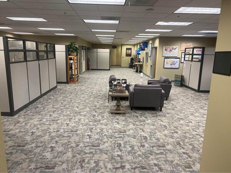 Primary Photo Of 1375 SE Wilson Ave, Bend Flex For Lease