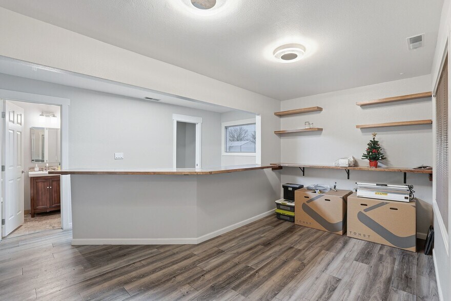 More Photos Of 1124 Pines Rd, Spokane Medical For Sale