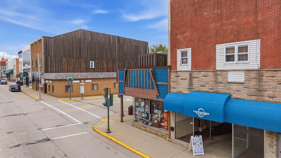 More Photos Of 132 W Huron St, Berlin Office For Sale