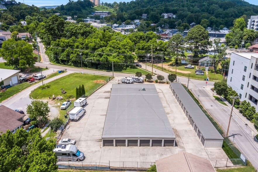 More Photos Of 500 W Manning St, Chattanooga Self Storage For Sale
