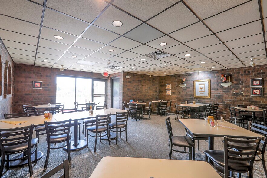 More Photos Of 330 E 135th St, Kansas City Restaurant For Sale