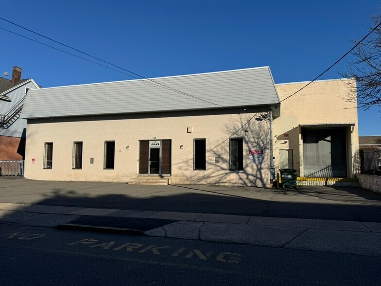 Primary Photo Of 134 Myer St, Hackensack Warehouse For Sale