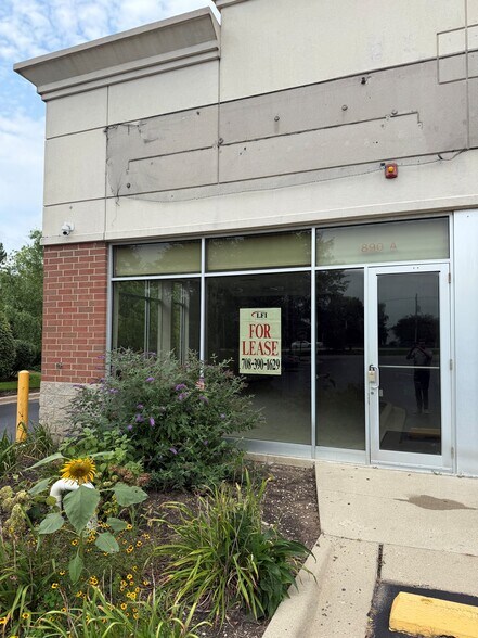More Photos Of 890 S Rand Rd, Lake Zurich Unknown For Lease