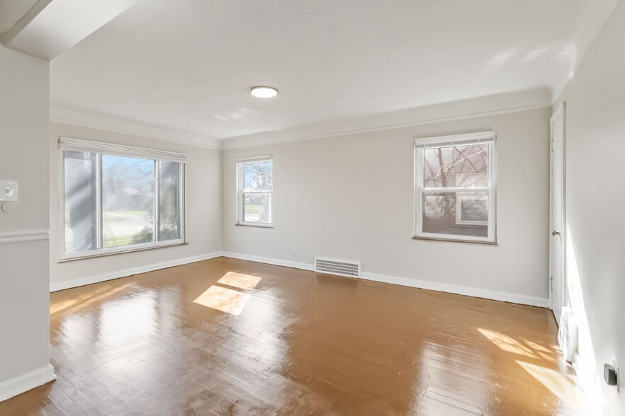 More Photos Of 17809 Harvard Ave, Cleveland Multifamily For Sale