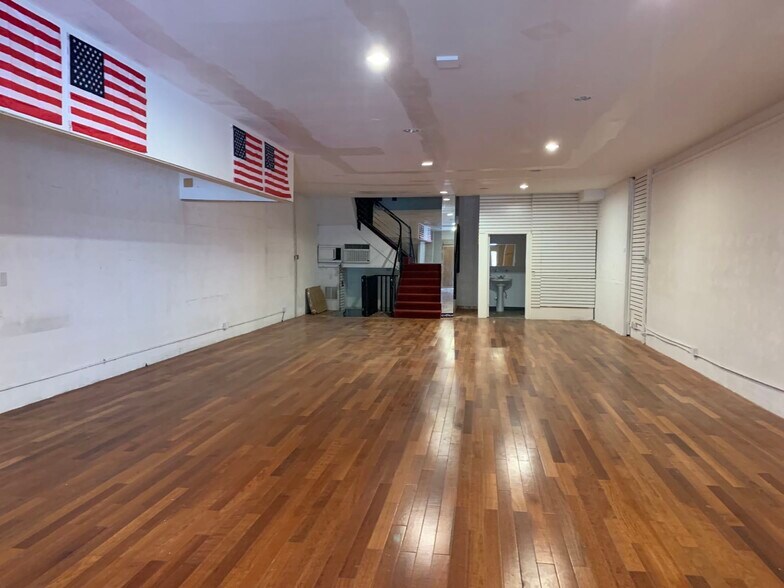 More Photos Of 736-738 Grant Ave, San Francisco Storefront Retail Office For Sale