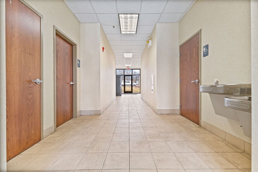 More Photos Of 300 Coon Rapids Blvd NW, Coon Rapids Office Residential For Lease