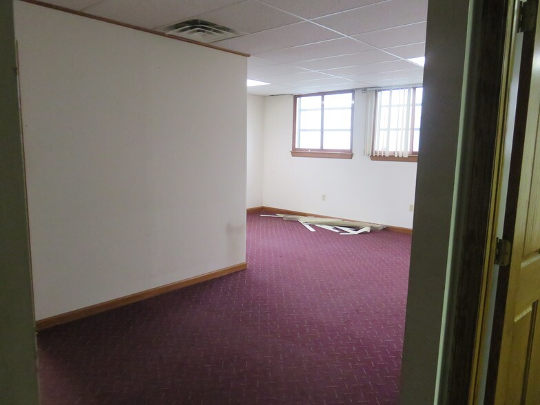 More Photos Of 416 Pittsburgh Cir, Ellwood City Warehouse For Sale