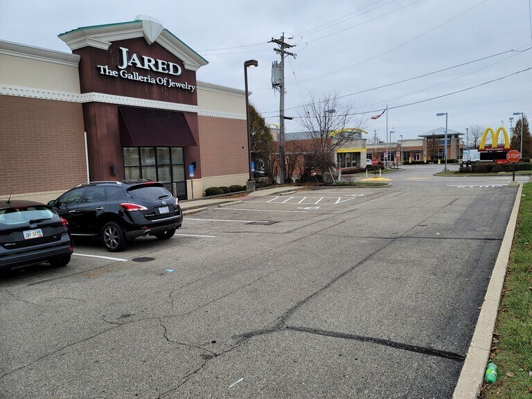 More Photos Of 11711 Princeton Pike, Cincinnati Unknown For Lease