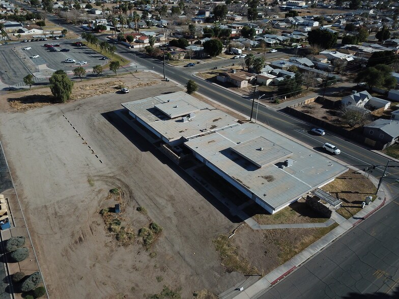 More Photos Of 500 N Broadway Ave, Blythe Medical For Sale