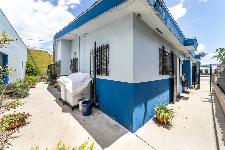 More Photos Of 13175 Paramount Blvd, South Gate Office For Sale