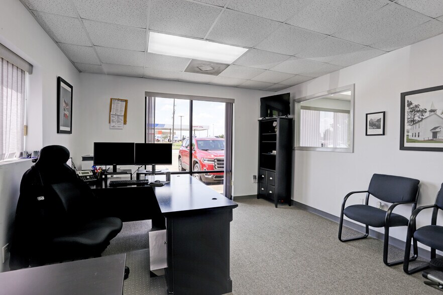 More Photos Of 193 Schmidt Rd, Sealy Freestanding For Sale