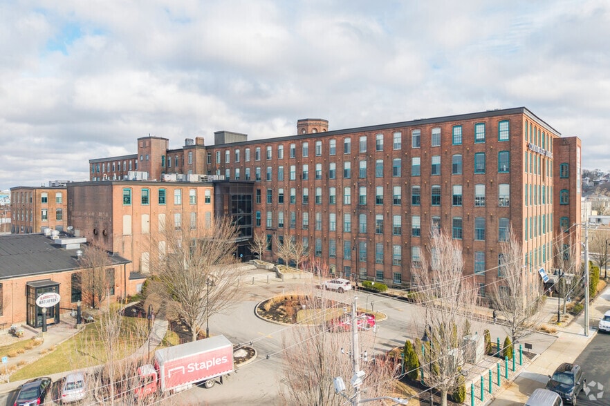 More Photos Of 1082 Davol St, Fall River Apartments For Lease