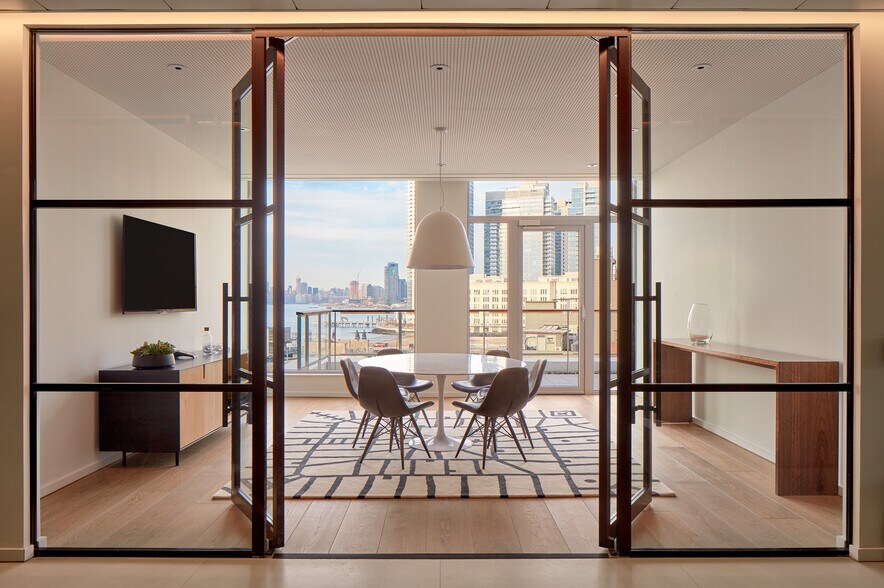 More Photos Of 10 Grand St, Brooklyn Office For Lease