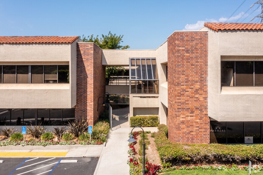More Photos Of 27285 Las Ramblas, Mission Viejo Unknown For Lease