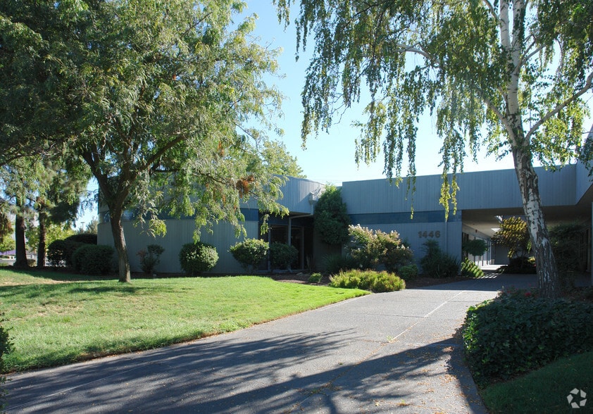 More Photos Of 1446 Ethan Way, Sacramento Office For Lease