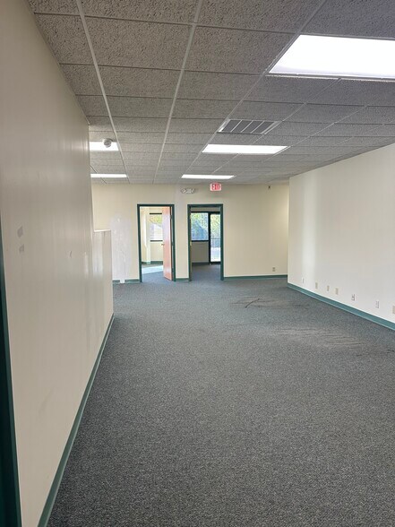 More Photos Of 1407-1439 Research Park Dr, Dayton Loft Creative Space For Lease