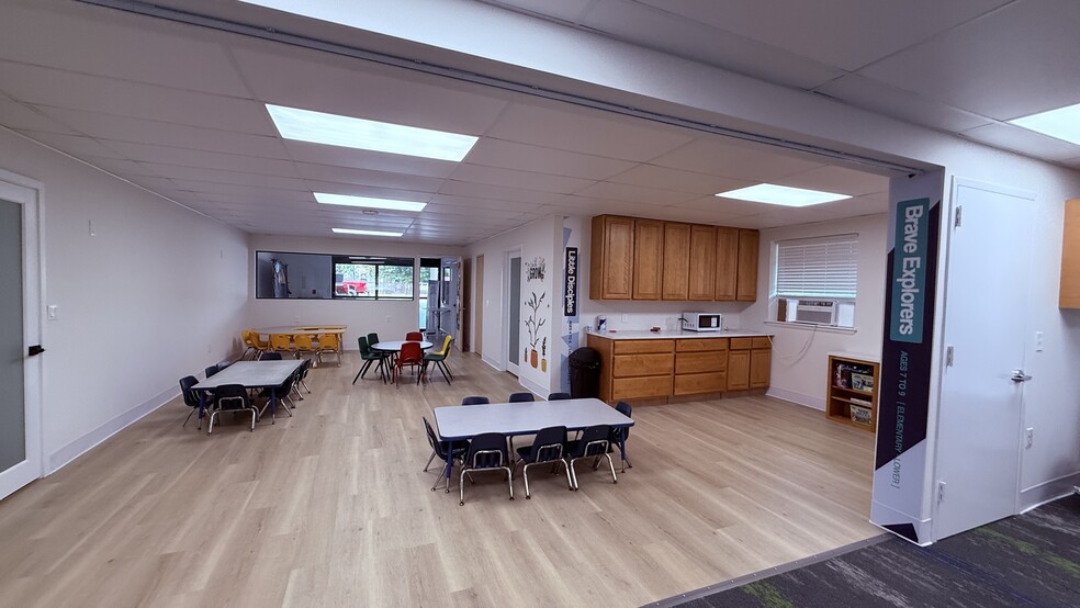 More Photos Of 61 Whittaker St, Riverside Specialty For Sale