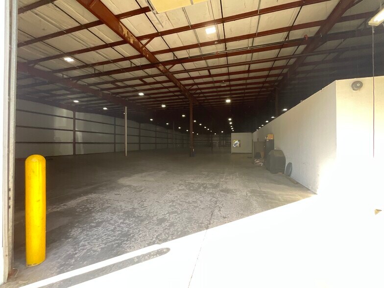 More Photos Of 7377 Expressway Ct SW, Grand Rapids Warehouse For Lease
