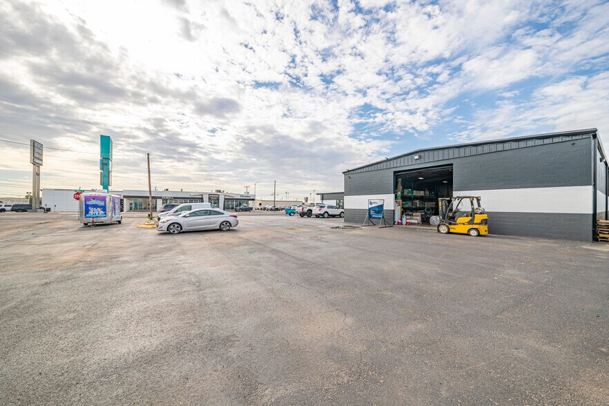 More Photos Of 3300 W Wall St, Midland Freestanding For Sale