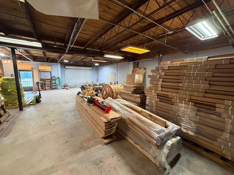 More Photos Of 233 E 5th St, Reno Flex For Lease