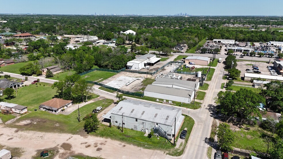 More Photos Of 5834 Josephine St, Pearland Warehouse For Sale