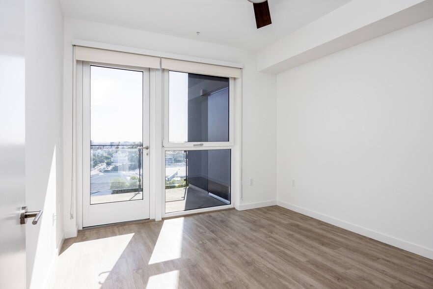 More Photos Of 12035 Wilshire Blvd, Los Angeles Apartments For Sale