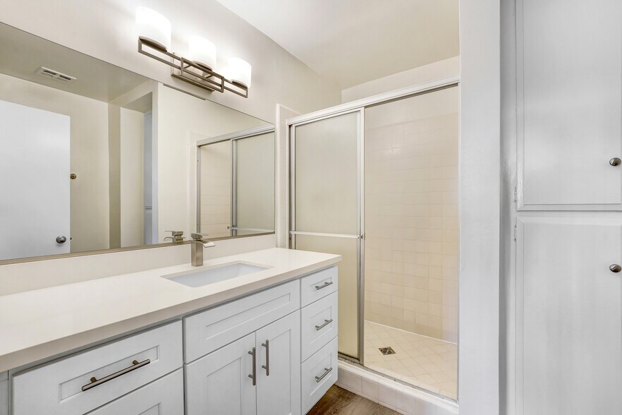 More Photos Of 824 Maple St, Santa Monica Apartments For Sale