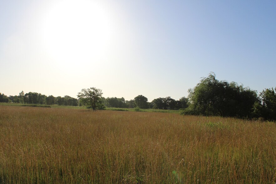 More Photos Of 2224 8th St, Woodward General Retail For Sale