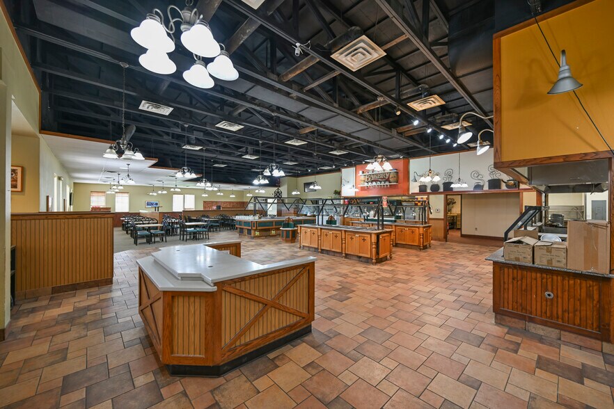 More Photos Of 2508 W 7th Ave, Corsicana Restaurant For Lease