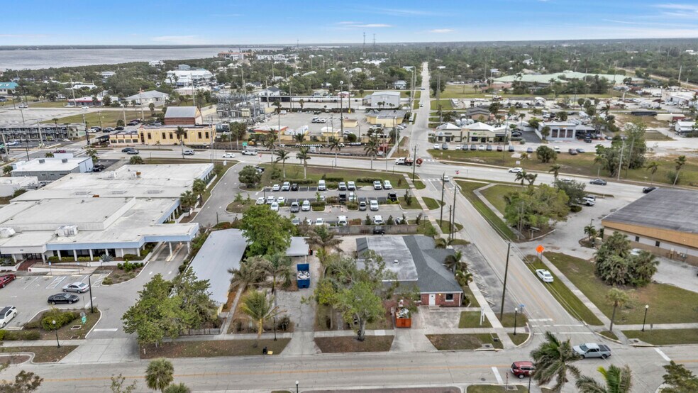 More Photos Of 128 W Charlotte Ave, Punta Gorda Office Residential For Sale