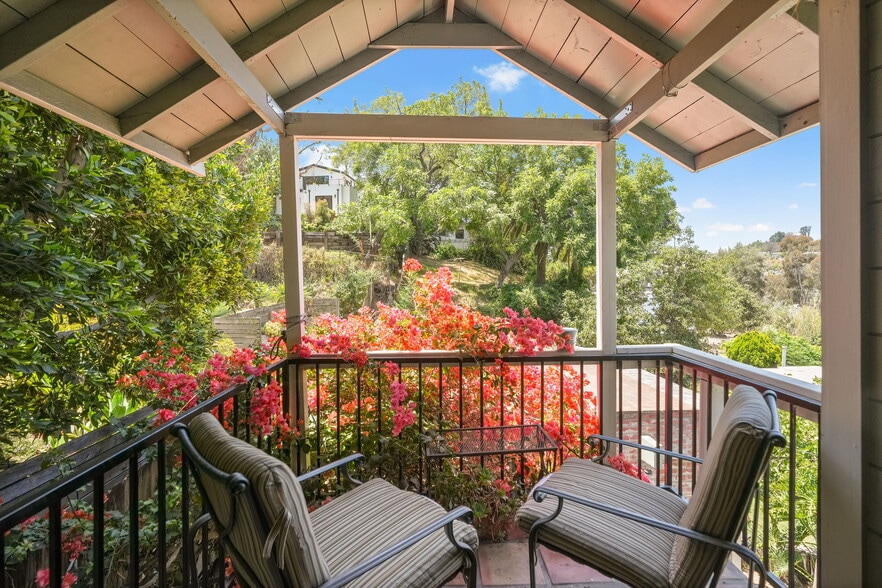 More Photos Of 2142 Baxter St, Los Angeles Apartments For Sale