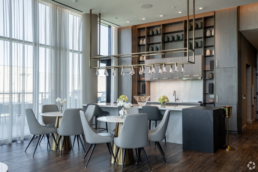 More Photos Of 1000 S Capitol St SE, Washington Apartments For Lease