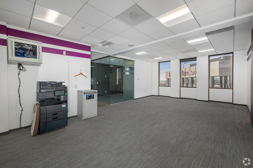 More Photos Of 5901 W Century Blvd, Los Angeles Coworking Space