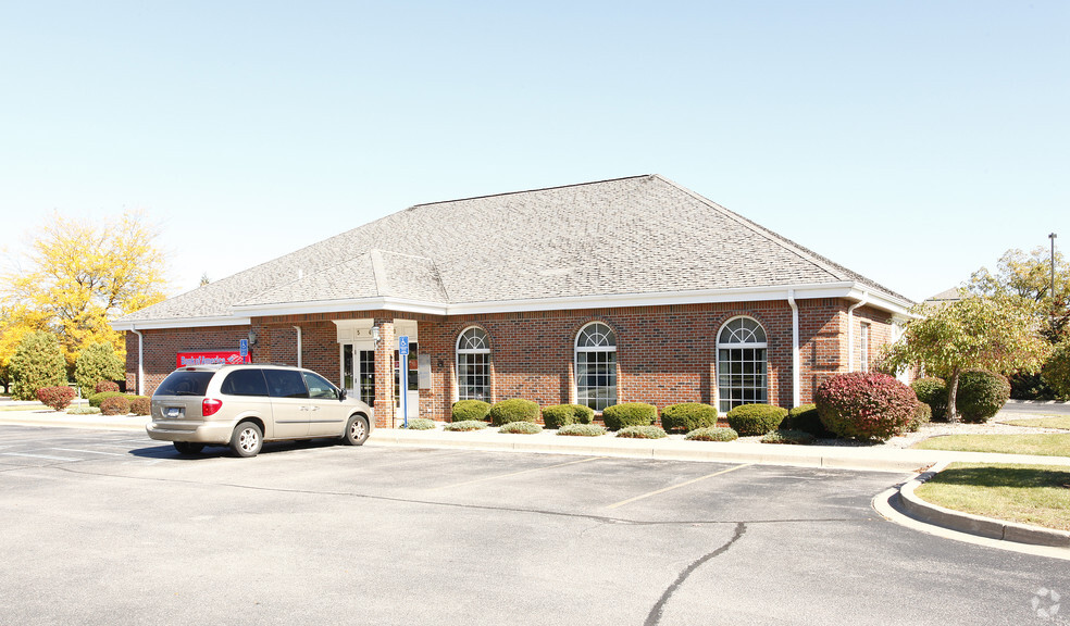 Primary Photo Of 5420 Gratiot Rd, Saginaw Bank For Sale