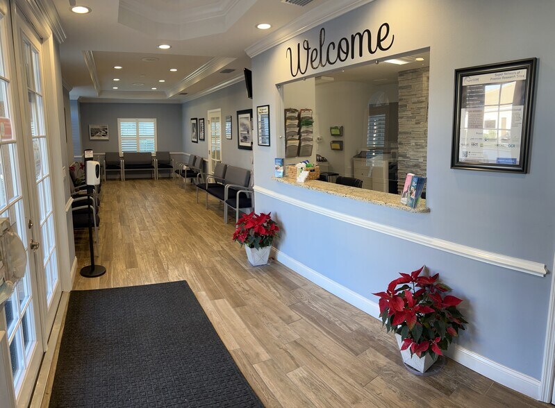 More Photos Of 1104 Kyle Wood Ln, Brandon Medical For Sale