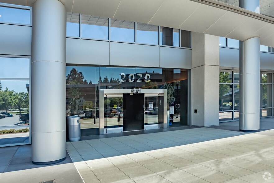 More Photos Of 2020 W El Camino Ave, Sacramento Office For Lease