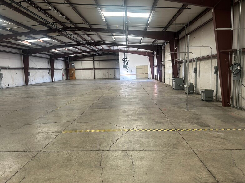 More Photos Of 27 Bruce Way, Mound House Warehouse For Lease