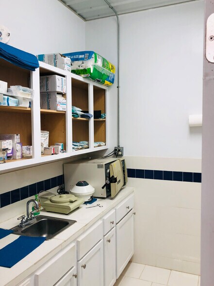 More Photos Of 36161 W Highway 51, Mannford Service For Sale