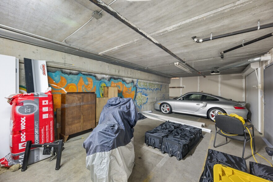 More Photos Of 33386 S Fraser Way, Abbotsford Freestanding For Sale