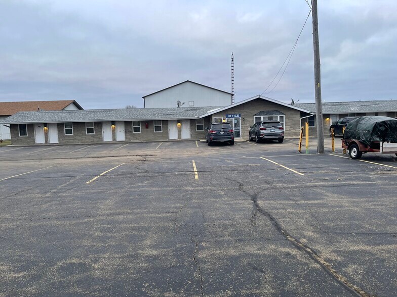 Primary Photo Of 3190 N US Highway 251, LaSalle Hotel For Sale