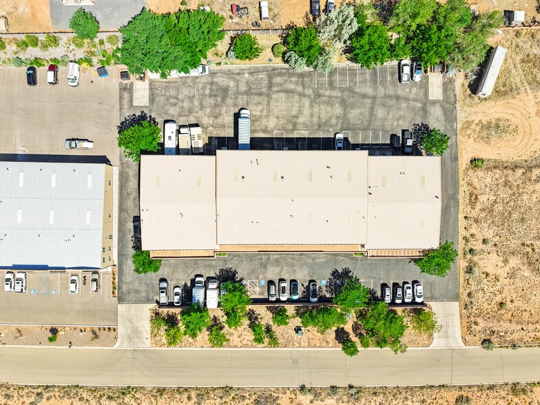 More Photos Of 11 Plaza La Prensa Rd, Santa Fe Warehouse For Sale